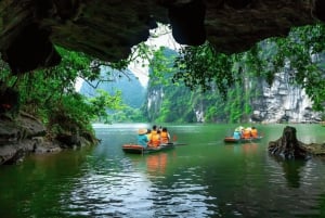 Ninh Binh: Mua Cave Hike, Trang An Boat & Village Bike Tour