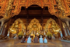 Vita notturna e cibo a Ninh Binh: tempio di Bai Dinh, passeggiata a Hoa Lu