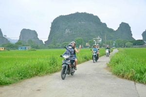 Passeio ao pôr do sol em Ninh Binh e visita à cidade antiga de Hoa Lu