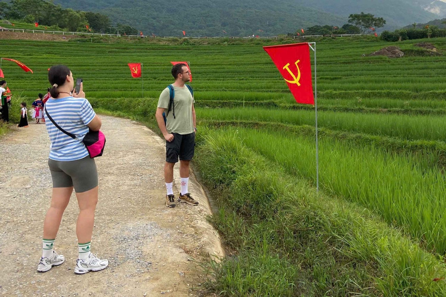 Ninh Binh: Tam Coc Boat Ride, Countryside Bike & Embroidery