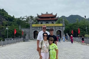 Ninh Binh: Tam Coc Boat Ride, Countryside Bike & Embroidery