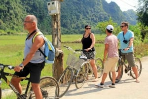 Ninh Binh: Traslado a la isla de Cat Ba en autobús de horario múltiple