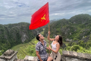 Excursión a Ninh Binh: Tour en barco de un día por Hoa Lu y Tam Coc