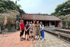 Ninh Binh Tour: Tam Cocin veneretki: Koko päivän Hoa Lu ja Tam Coc -venekierros