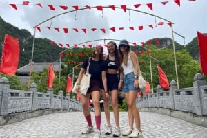 Ninh Binh: Trang An Boat Ride, Bich Dong & Mua Cave Sunset