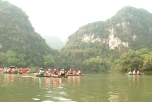 Ninh Binh: Trang Anin venematka, Hoa Lu ja Mua-luolan auringonlasku