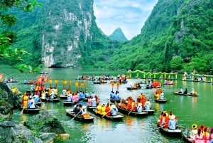 Ninh Binh: Trang Anin venematka, Hoa Lu ja Mua-luolan auringonlasku