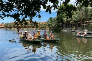 Wycieczki Ninh Binh Vespa z Hanoi: Vespa + łódź + życie codzienne