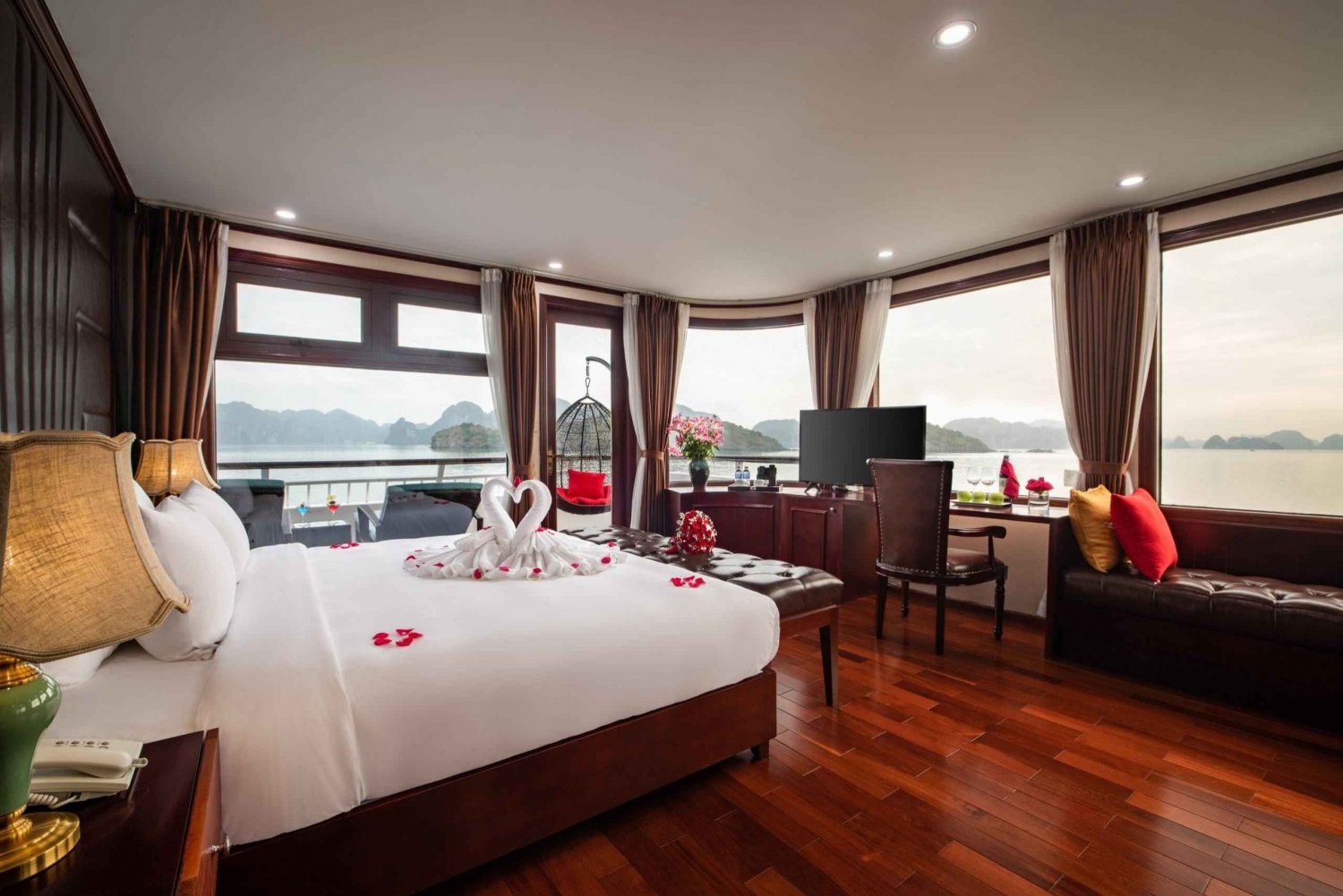 Overnight Halong Bay Luxury 5 stars Cruise with Full Meals