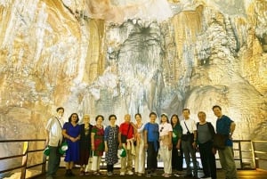 Phong Nha Höhle & Paradies Höhle: Geführte Tour Boot & Erkundung