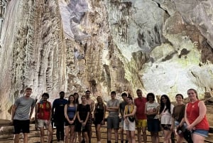 Phong Nha Höhle & Paradies Höhle: Geführte Tour Boot & Erkundung