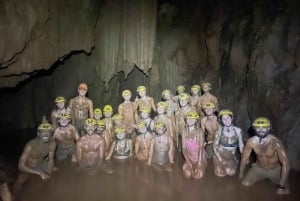 Phong Nha: Eksploracja jaskiń i wycieczka po ciemnej jaskini na tyrolce