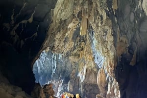 Phong Nha: Eksploracja jaskiń i wycieczka po ciemnej jaskini na tyrolce