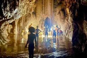 Phong Nha: Höhlenerkundung und Zipline in der Dunklen Höhle