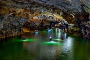 Phong Nha Höhle & Paradies Höhle: Geführte Tour Boot & Erkundung