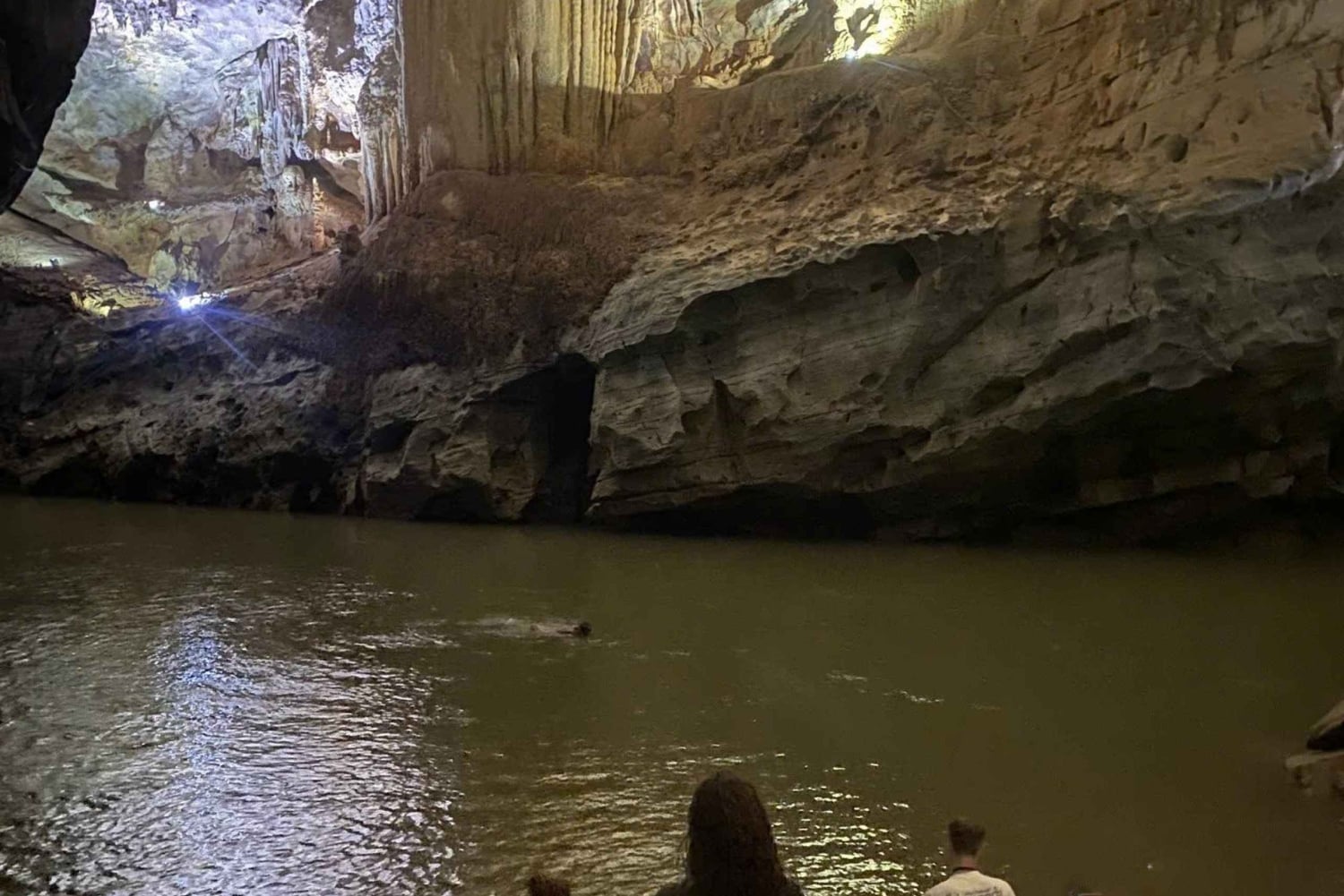 Phong Nha: Paddla kajak 4 500 m i Phong Nha-grottan