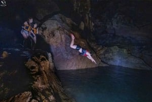 Phong Nha: Paddla kajak 4 500 m i Phong Nha-grottan