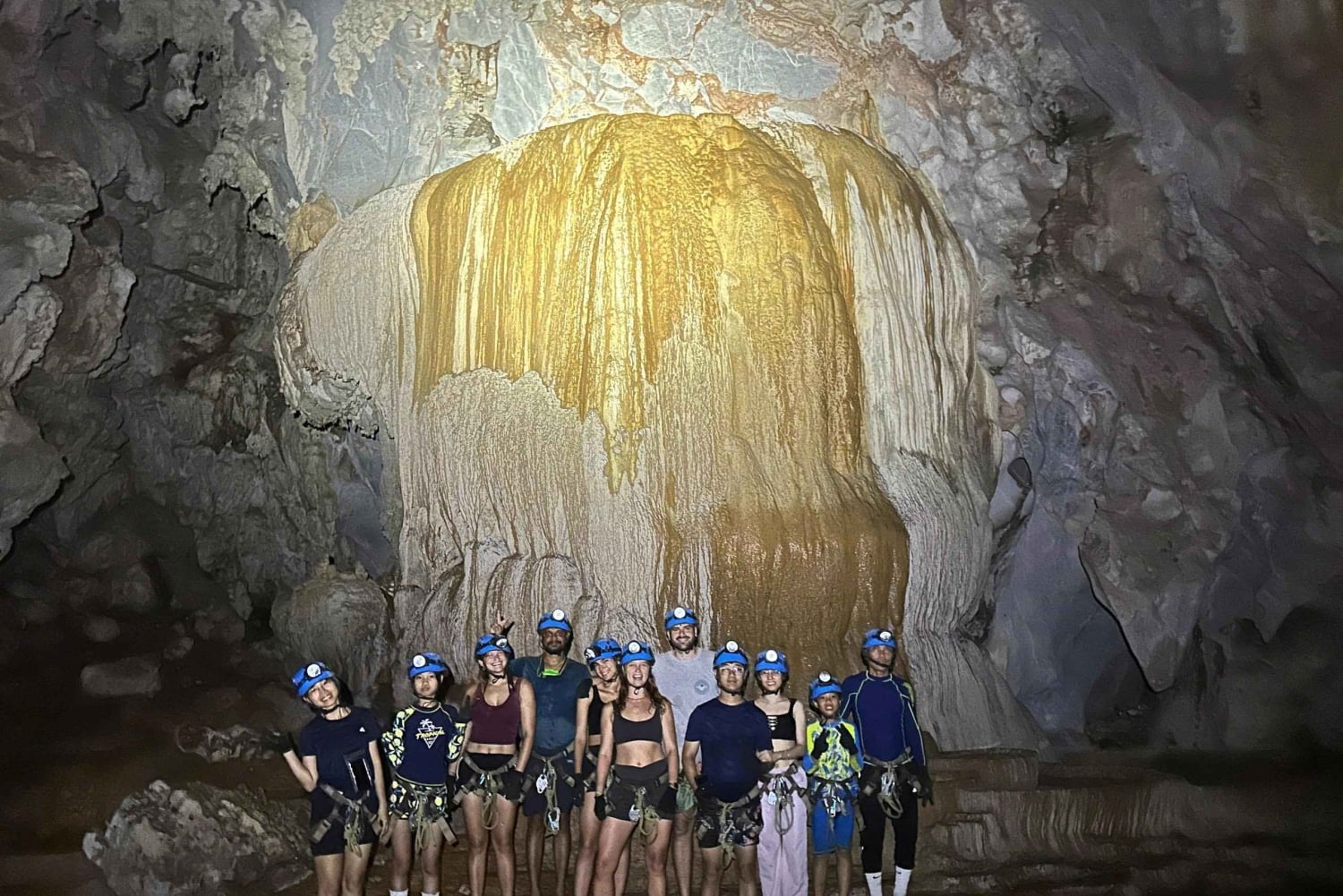 Phong Nha: Ruc Mon Höhlenabenteuer – 1-tägige Wanderung