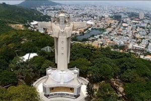 Port Phu My: Prywatna wycieczka na plażę Vung Tau - posągi Buddy