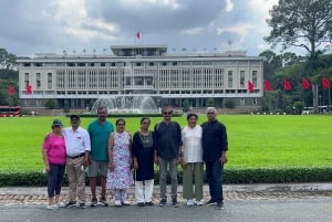 Landutflykt till Saigon City Cu Chi-tunnlarna från Phu My hamn