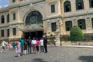 Landutflykt till Saigon City Cu Chi-tunnlarna från Phu My hamn