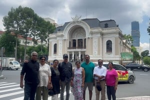 Landutflykt till Saigon City Cu Chi-tunnlarna från Phu My hamn