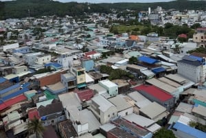 フーコック ホントム ケーブルカー、シンフォニー＆キス オブ ザ シー ショーをお楽しみください