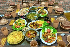 Tour privado de comida callejera y baile en un bar en la isla de Phu Quoc