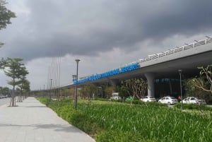 Flughafen Hue: Privater Transfer zum/vom Stadtzentrum von Hue