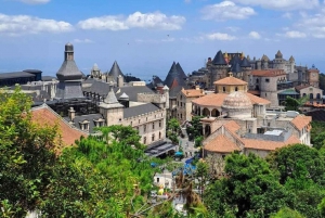 Private Car To Golden Bridge and Back from Da nang/Hoi An