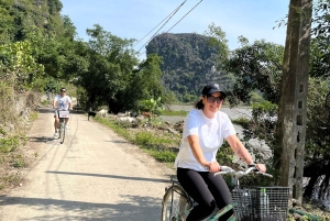 Tour privado de 1 día a Ninh Binh en coche (nueva actividad)