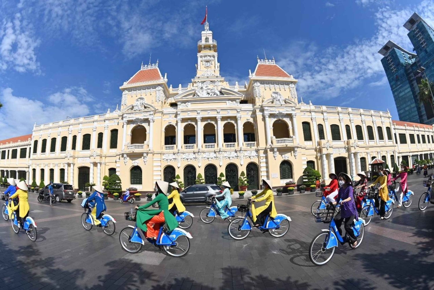 Private Saigon Highlights Tour by Car – Flexible Half Day