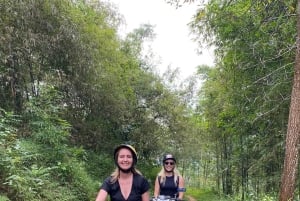 Pu Luong: Koko päivän moottoripyöräretki vesiputouksella ja lounaalla