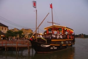 Romantic Sunset Dinner Cruise in Hoi An