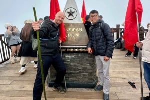 Sa Pa: Caminhada de um dia ao Pico Fansipan com guia local