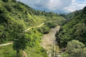 サパ：2日間のトレッキング＆文化体験＋ホームステイ＋ムォン族ガイドのリンさん