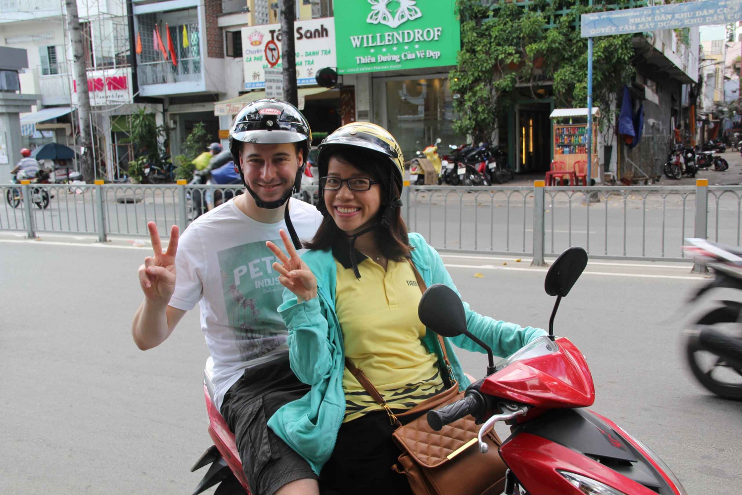 Saigon: 3-Hour Nightlife Tour by Motorbike