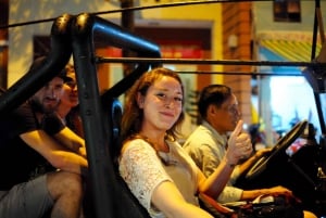 Saigon på natten: Privat stadsvandring med jeep och Skybar-drink