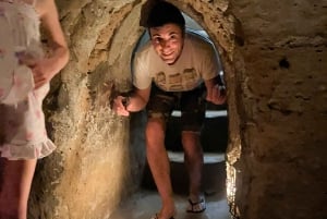 Landutflykt till Saigon City Cu Chi-tunnlarna från Phu My hamn