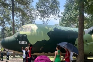 Landutflykt till Saigon City Cu Chi-tunnlarna från Phu My hamn