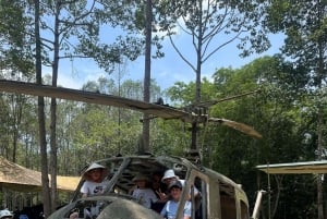 Landutflykt till Saigon City Cu Chi-tunnlarna från Phu My hamn