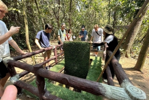 Landutflykt till Saigon City Cu Chi-tunnlarna från Phu My hamn