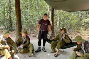 Landutflykt till Saigon City Cu Chi-tunnlarna från Phu My hamn