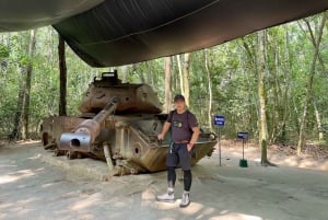Landutflykt till Saigon City Cu Chi-tunnlarna från Phu My hamn