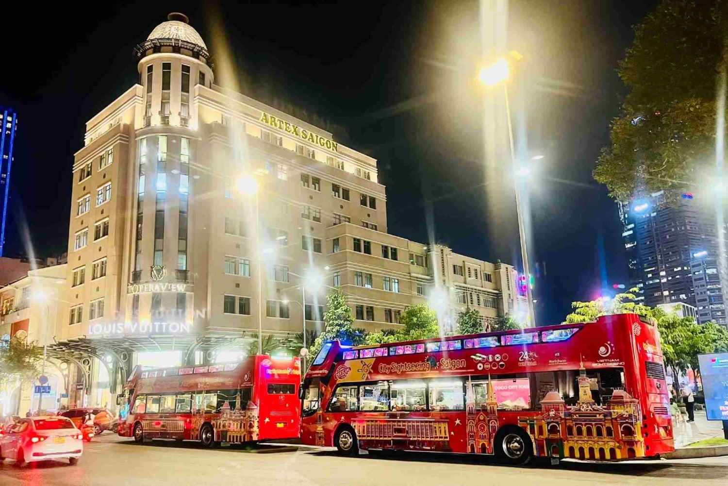 Saigon: City Sightseeing 45-Minute Panoramic Night Tour