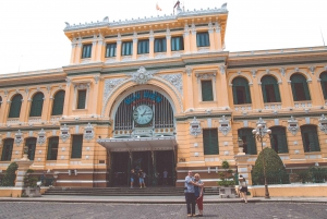 Visite de la ville en moto avec le musée de la guerre et le palais de la réunification