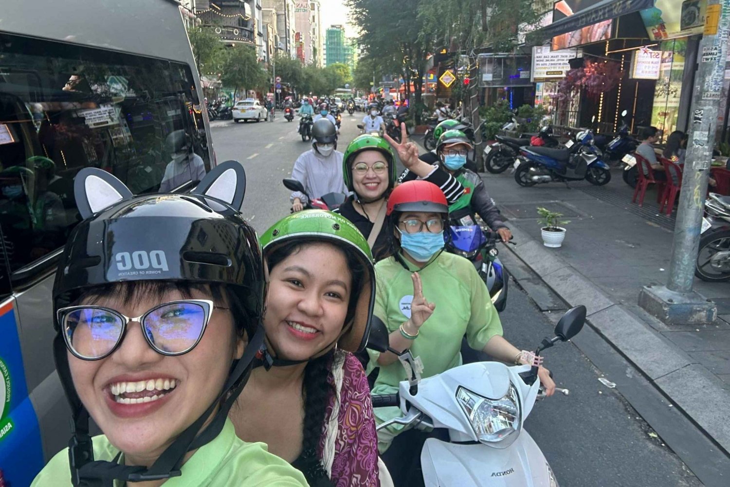 Saigon: City Unseen Highlights 2h Tour | Opt: Ao Dai Riders