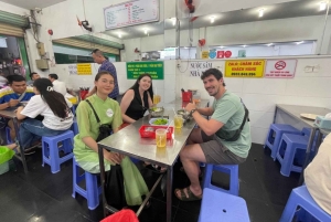 Saigon: Day-Night Sights & Local Food Tour l Female Option