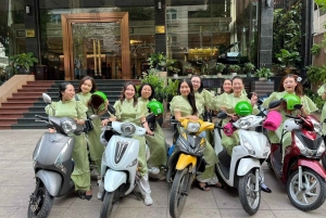 Saigon: Day-Night Sights & Local Food Tour l Female Option