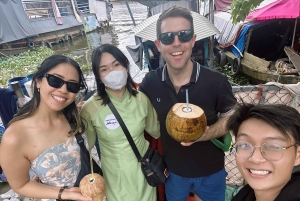 Saigon: Day-Night Sights & Local Food Tour l Female Option